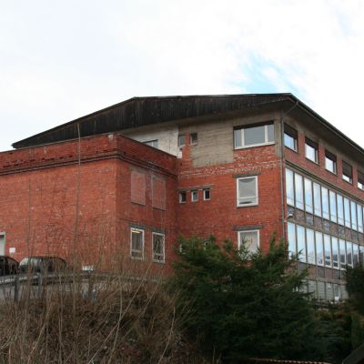 Firma ESKA / Hilders (Rhön) / 2009<br/>
							Fassadensanierung und Aufstockung<br/>
							Brandschutzsanierung